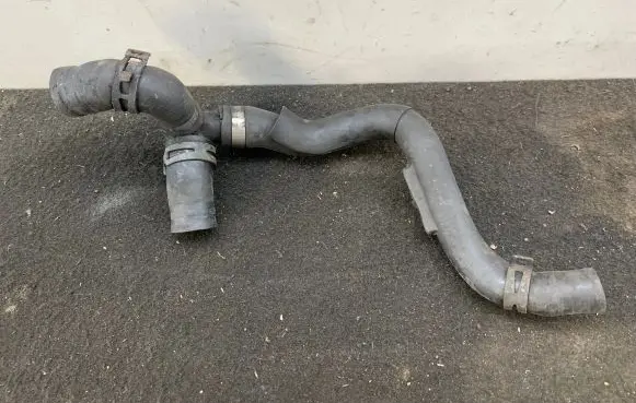 Skoda Superb B6 (3T) Coolant pipe/hose 1K0122058P