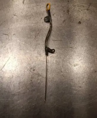 Toyota Prius (NHW20) Oil level dip stick 