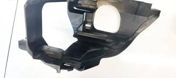 Audi Q7 4L Headlight/headlamp mounting bracket 