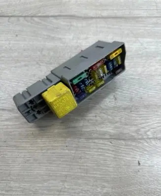 Renault Megane II Fuse module 13251