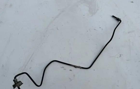 BMW X5 E53 Fuel line pipe