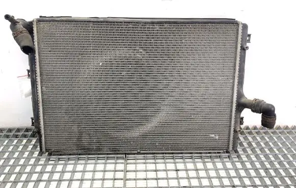 Volkswagen Golf VI Coolant radiator 1K0121251AB