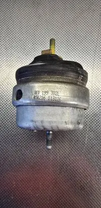 Audi A4 S4 B7 8E 8H Engine mount bracket 8E0199382L