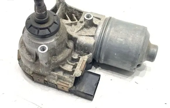 Front wiper linkage and motor