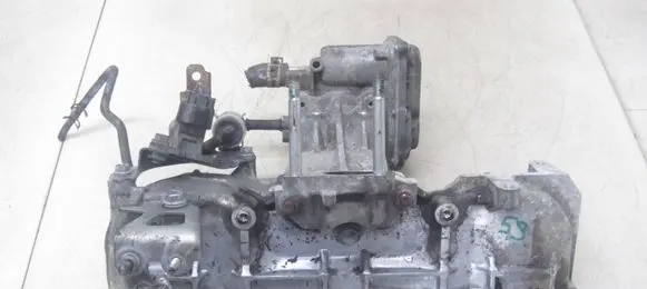 Toyota RAV 4 (XA40) Intake manifold 26100-0R020