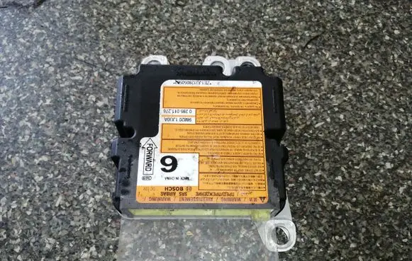 Nissan Juke I F15 Airbag control unit/module 988201JU0A 0285011276