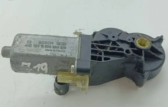 Jeep Grand Cherokee (WK) Seat adjustment motor 039203210