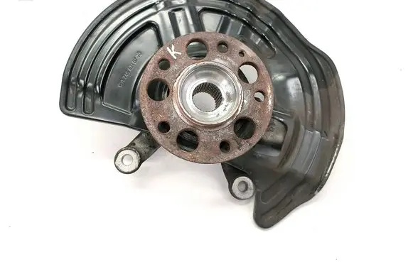 Mercedes-Benz CLA C117 X117 W117 Front wheel hub A2464210720