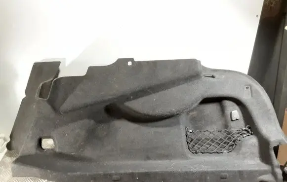 Volvo S90, V90 Trunk/boot lower side trim panel 31684195