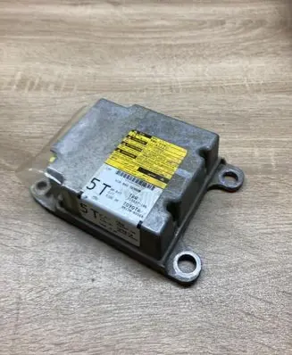 Toyota Auris 150 Airbag control unit/module 8917002560