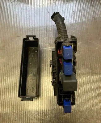 Nissan X-Trail T31 Fuse box set JG70A