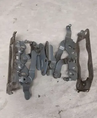 Mercedes-Benz CLS C218 X218 Engine bonnet/hood hinges A2048800828