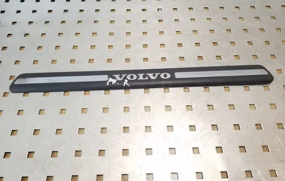 Volvo XC70 Front sill trim cover 8659960