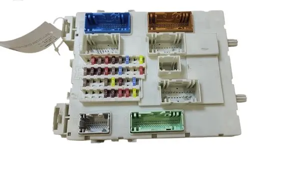 Volvo V40 Fuse module 31394963 3554190237