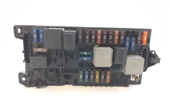 Mercedes-Benz E W211 Fuse module 2115453101