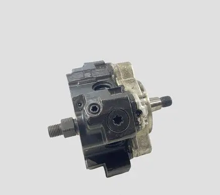 BMW 3 E46 Fuel injection high pressure pump 7788670 0445010045