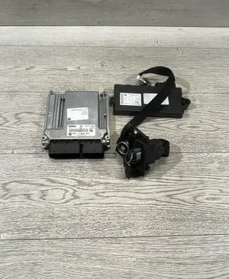 BMW X5 E70 Engine ECU kit and lock set 7809955 0281015128 170244638