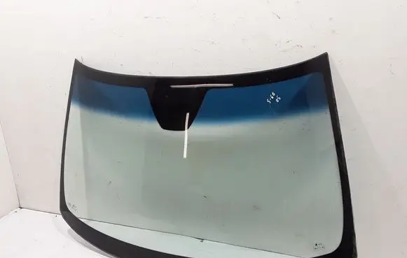 Volvo S60 Front windscreen/windshield window 31299895