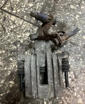 Skoda Octavia Mk2 (1Z) Rear brake caliper