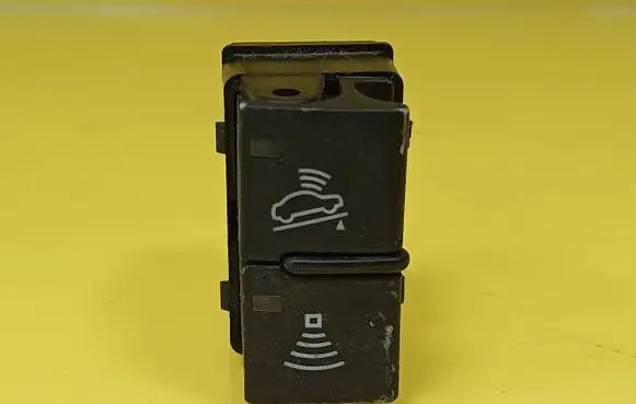 Audi A4 S4 B6 8E 8H Alarm switch 8E19621095PR