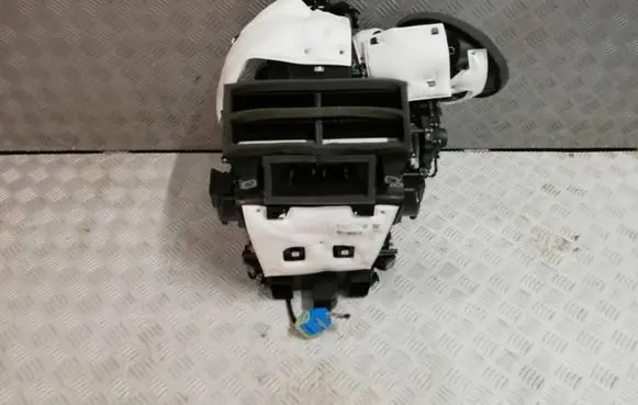 Opel Corsa F Interior heater climate box assembly 9830697580