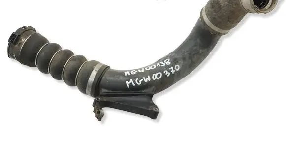 BMW 2 F46 Intercooler hose/pipe MGW00370ACR