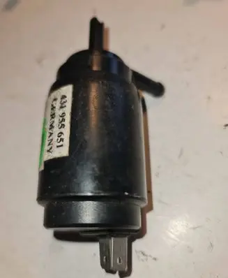 Audi 80 90 B3 Windscreen/windshield washer pump 431955651