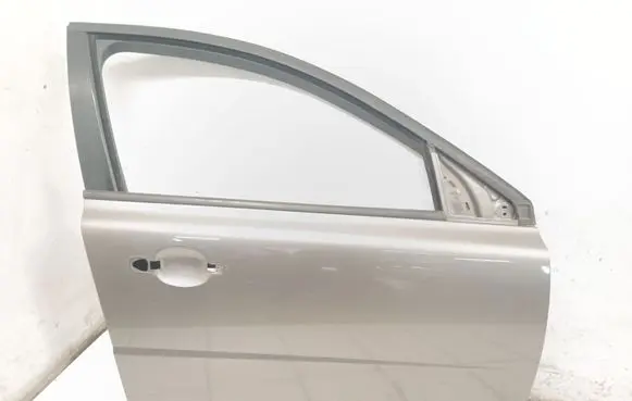 Volvo V70 Front door