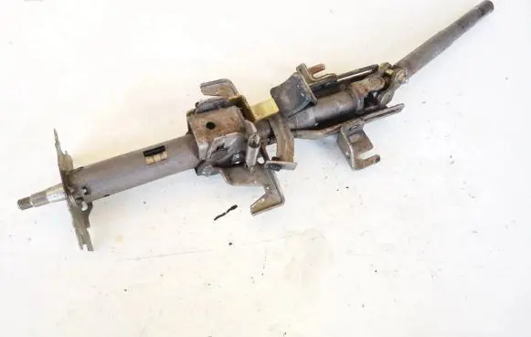 Suzuki Grand Vitara II Steering wheel axle