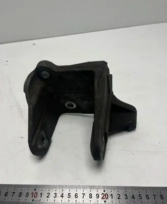 Chrysler Sebring (JS) Gearbox mounting bracket 05171121AC