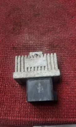 Renault Megane II Glow plug pre-heat relay 7700115078