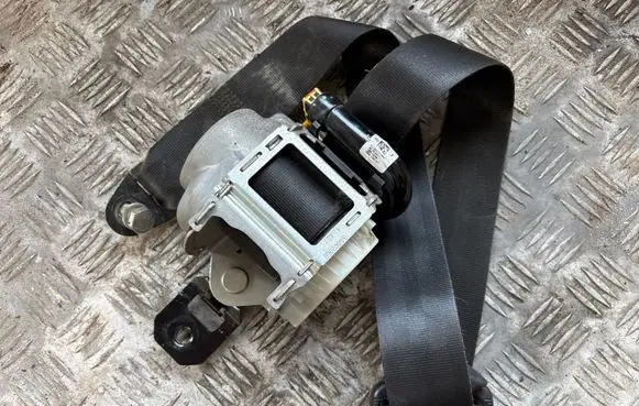 Iveco Daily 6th gen Front seatbelt 113256 5801639764 01473