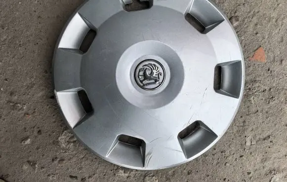 Opel Corsa C R14 wheel hub/cap/trim 93322278KY