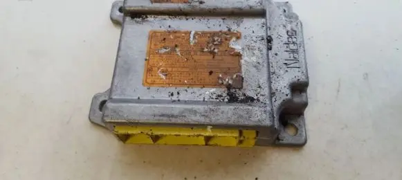 Mazda 323 Airbag control unit/module B25E57K30B