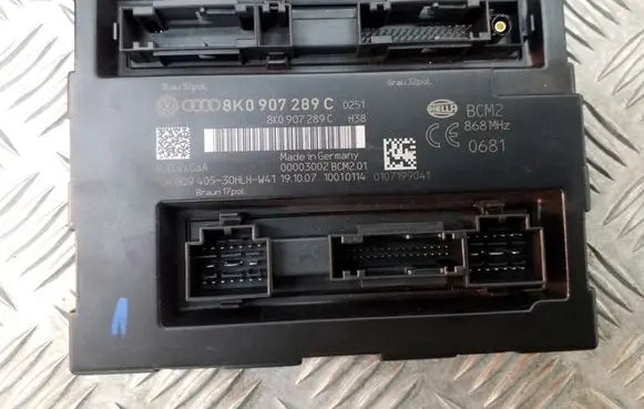 Audi A4 S4 B8 8K Comfort/convenience module 8K0907289C