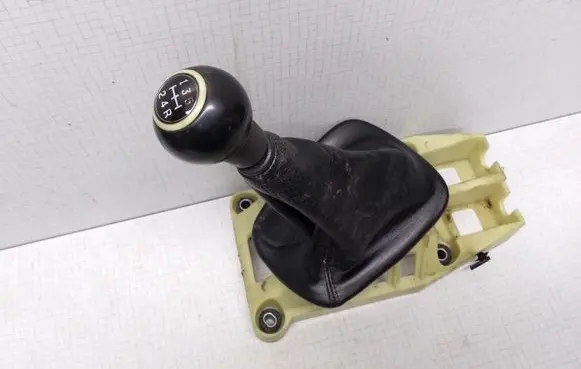 KIA Cerato Gear shifter/selector
