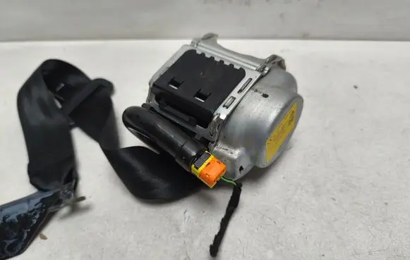 Audi A5 Rear seatbelt 8W8857806B