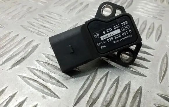 Volkswagen Golf VI Air pressure sensor 038906051B 0281002399