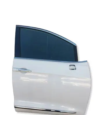 Chrysler Pacifica Front door 