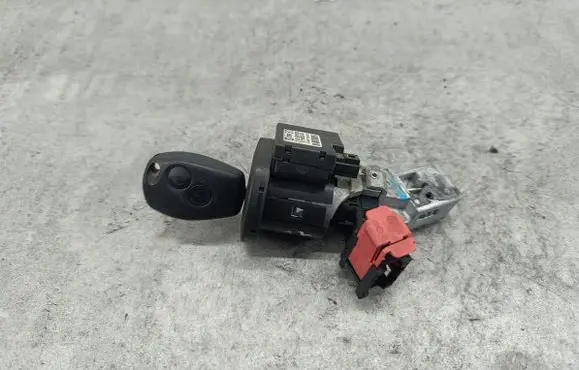 Renault Twingo I Ignition lock 8200405701C