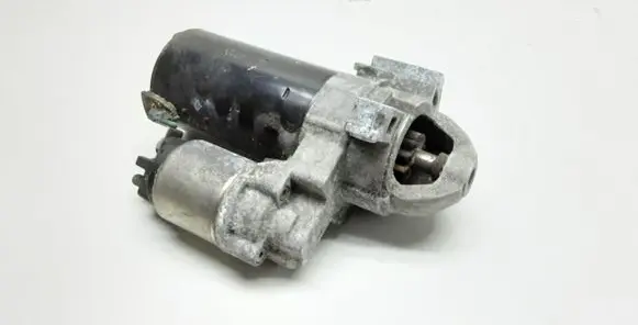 BMW 5 E60 E61 Starter motor 7801203 12417801203