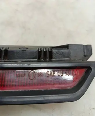 Volkswagen PASSAT B5 Third/center stoplight SAEU396 S302E1531