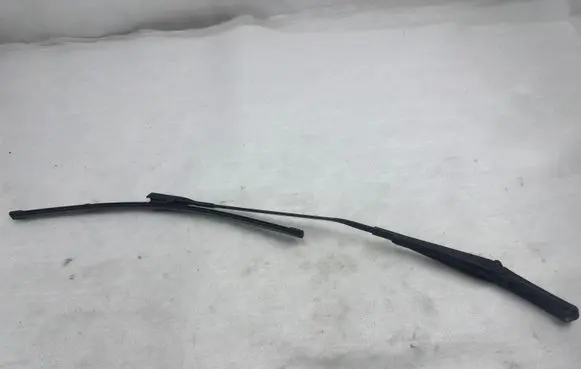 Audi A4 S4 B9 Front wiper blade arm 8W1955408