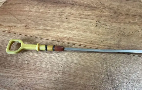 Toyota RAV 4 (XA30) Oil level dip stick 