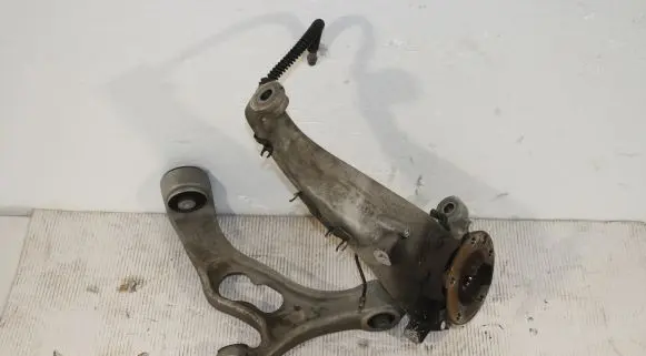 Porsche Cayenne (92A) Front wheel hub spindle knuckle