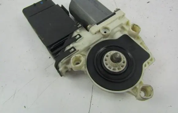 Seat Leon (1M) Front door window regulator motor 