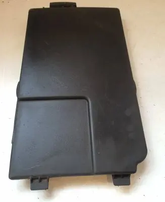 Audi A3 S3 8P Battery box tray cover/lid 1K0915443
