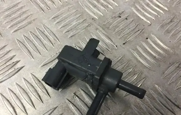 Toyota Prius (XW20) Turbo solenoid valve 9091012259 90910-12259