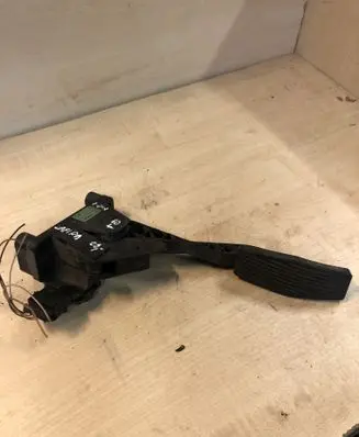 Opel Zafira A Accelerator throttle pedal 0281002298 96912185 90581208AQ