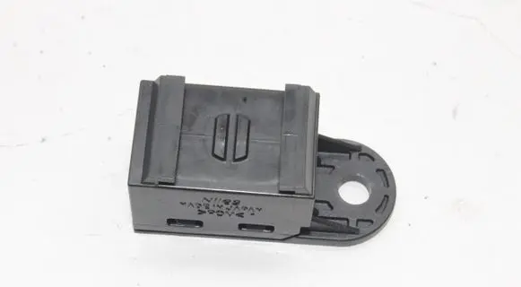 Nissan Note (E12) Other relay NILES